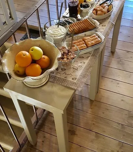 Oda ve Kahvaltı La Carosera 4*